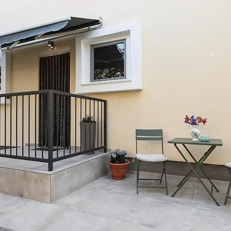 Shady Garden Appartement