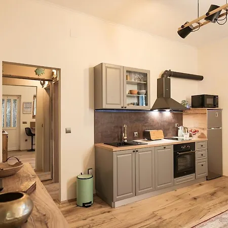 Shady Garden * Zadar