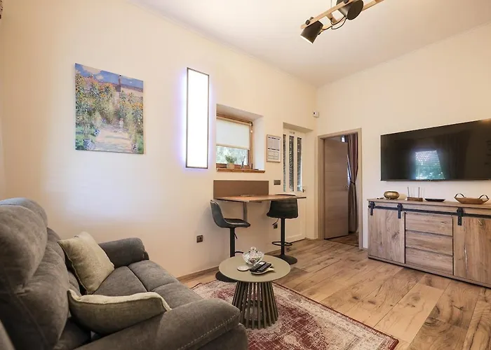 Apartman Shady Garden Zára