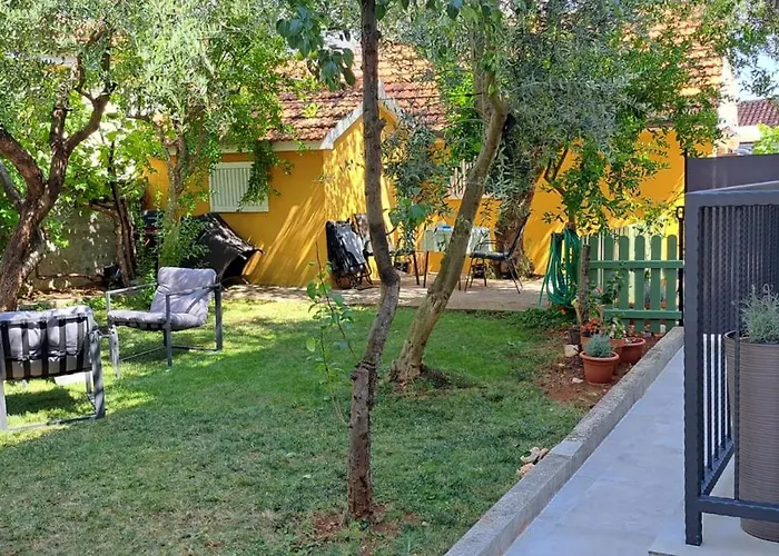 Apartman Shady Garden *